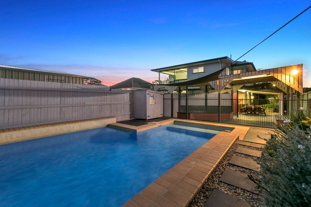 15 Upwood Street, Coopers Plains, QLD 4108