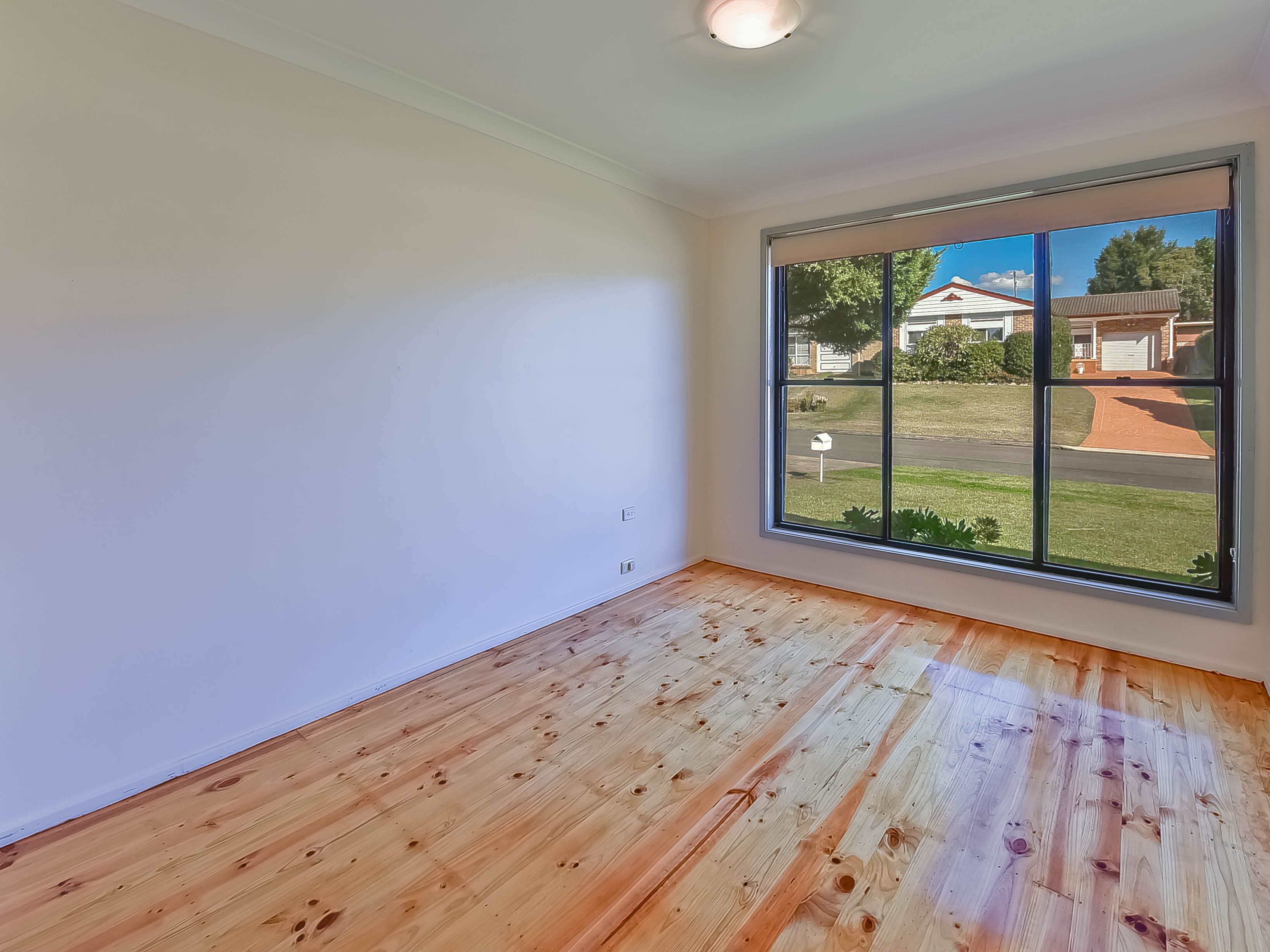 7 Randall Avenue, Minto, NSW 2566