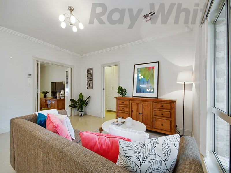 1A Kinross Avenue, Seaton, SA 5023