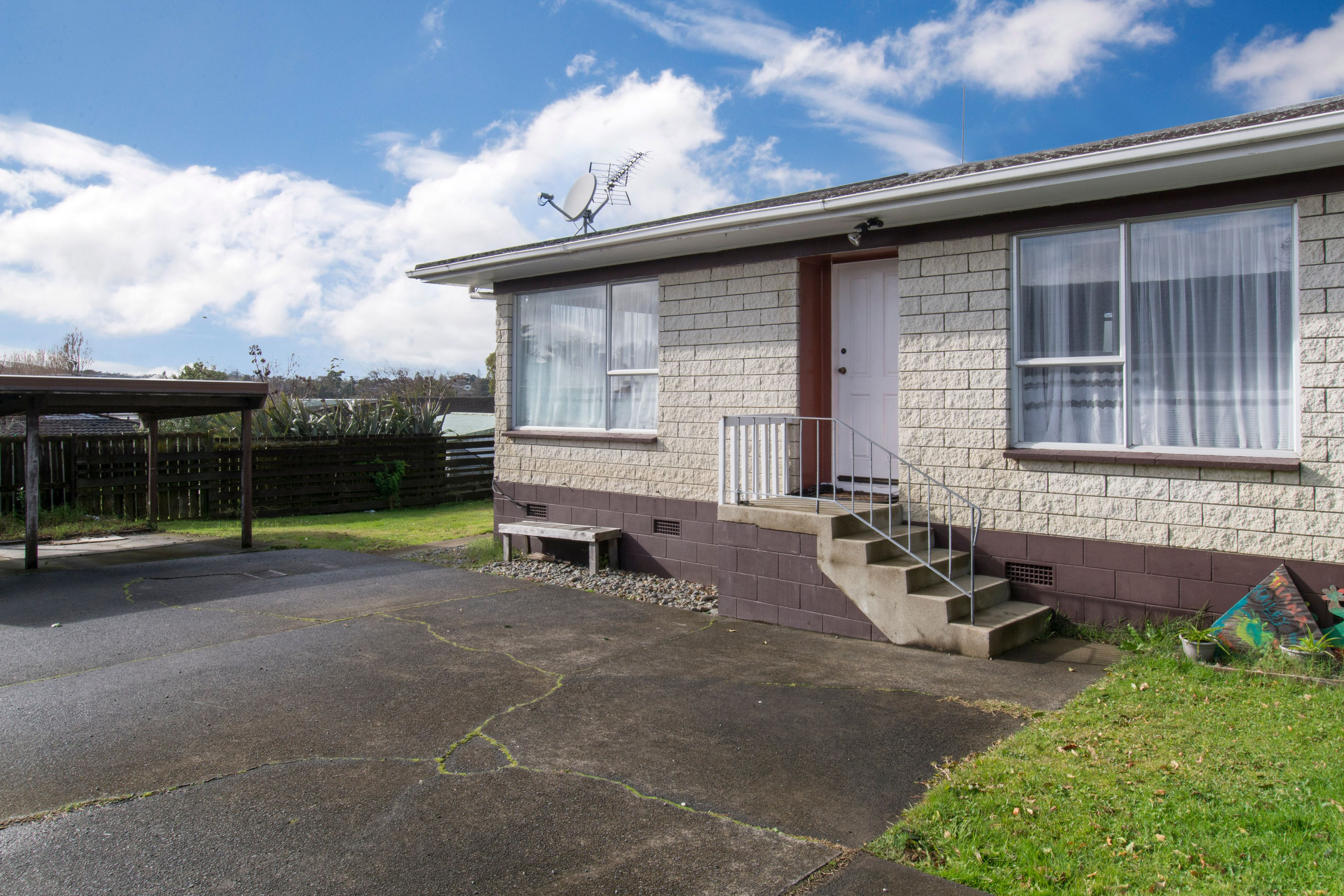 2/166 Pigeon Mountain Road, Half Moon Bay, Manukau City