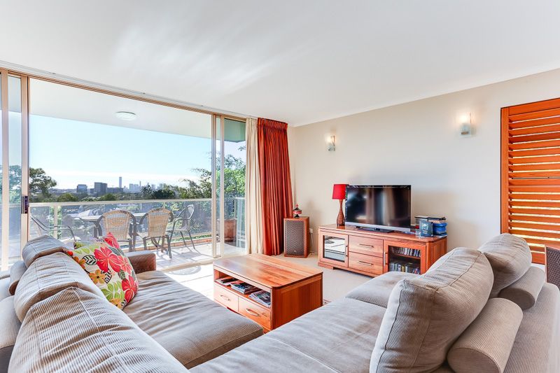 60 Swann Road, Taringa QLD 4068