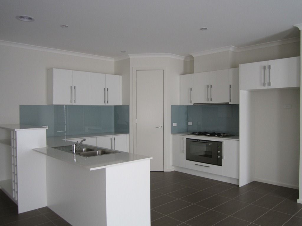 49 Mountainview Boulevard, Cranbourne North, VIC 3977