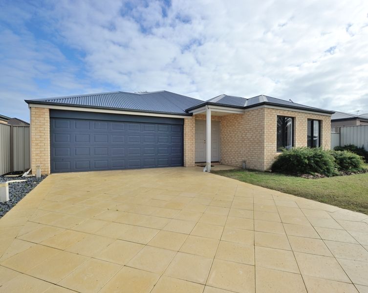 16 Voltaire Way, Secret Harbour WA 6173