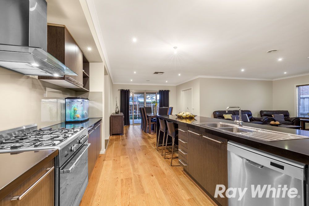 10 Pardalote Close, South Morang, VIC 3752