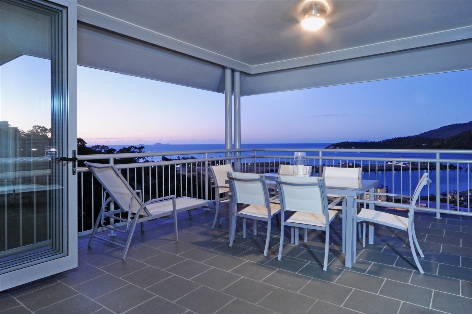 9a Hermitage Drive, Airlie Beach QLD 4802