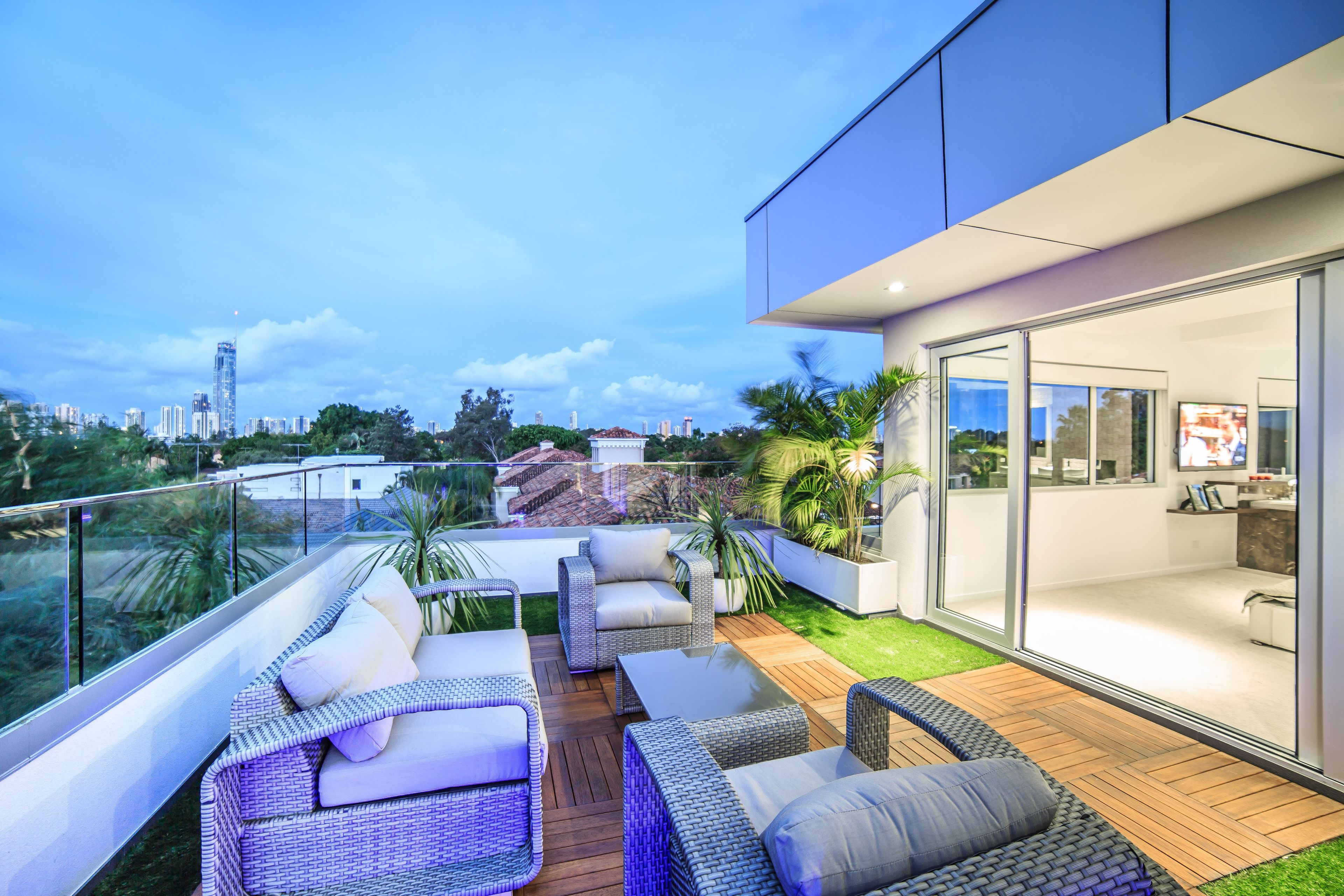 4/9 Esther Place, Surfers Paradise, QLD 4217