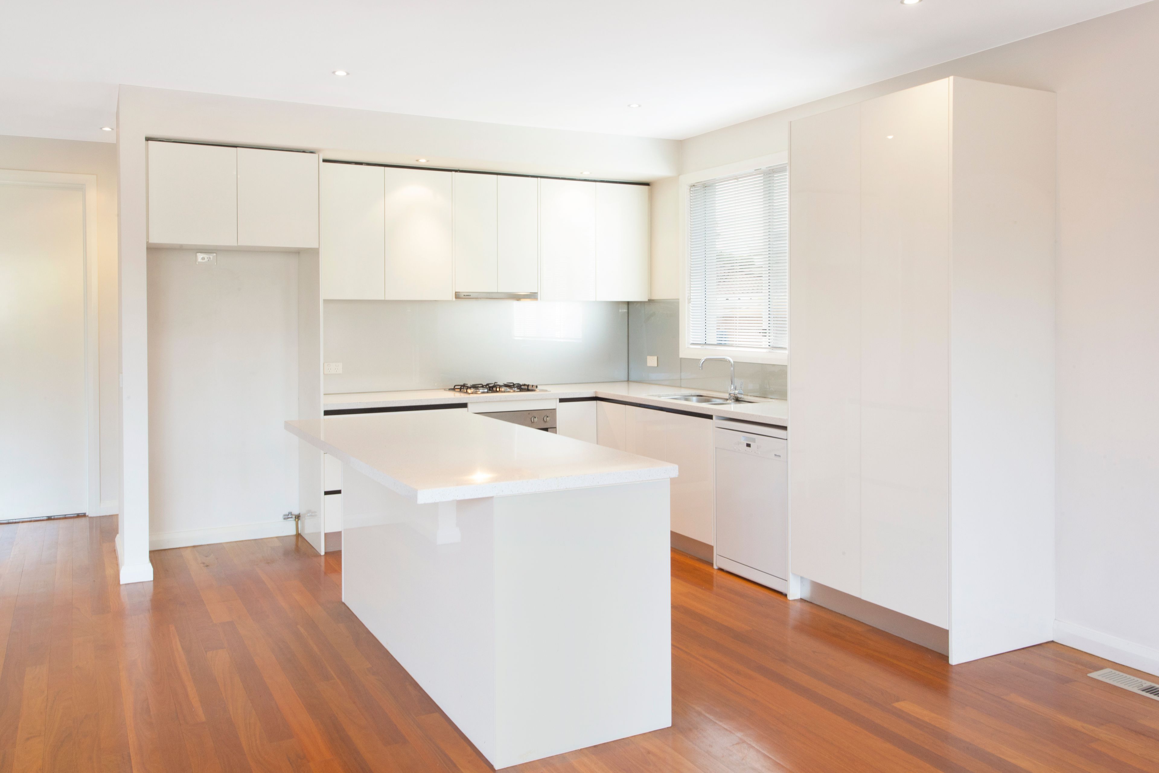 2/3 Coorigil Road, Carnegie, VIC 3163
