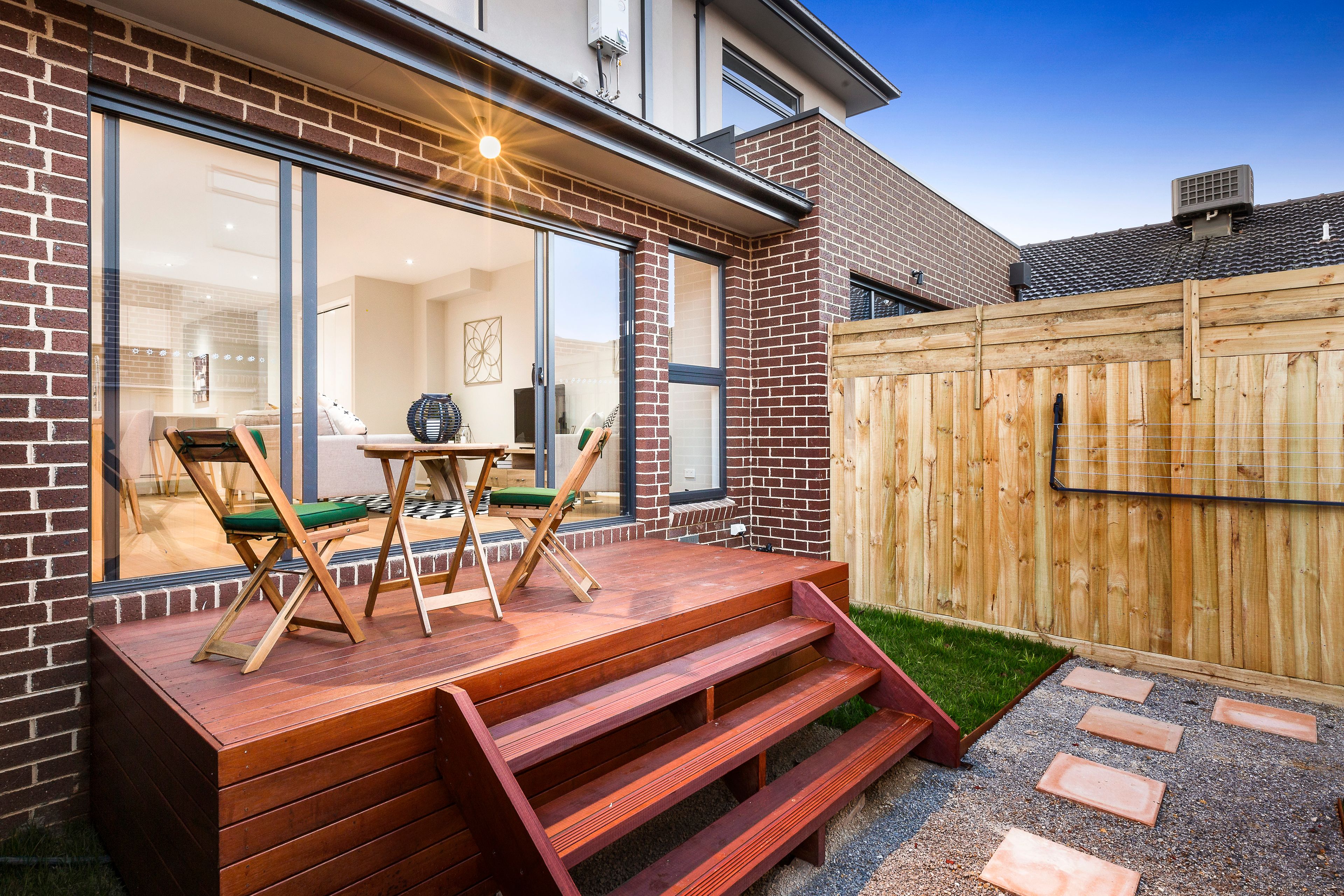 2/80 Carmichael Road, Oakleigh East, VIC 3166