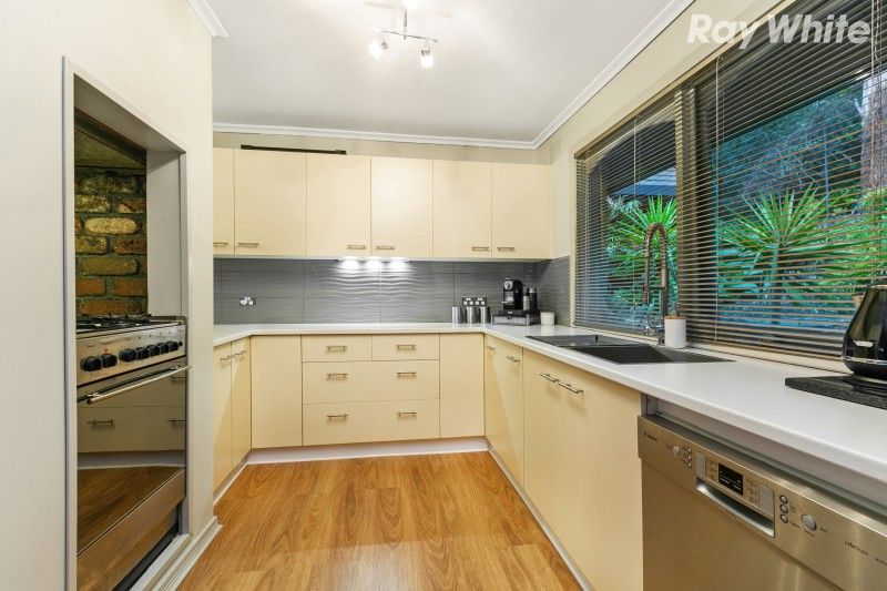 2 Ternes Road, Upwey, VIC 3158