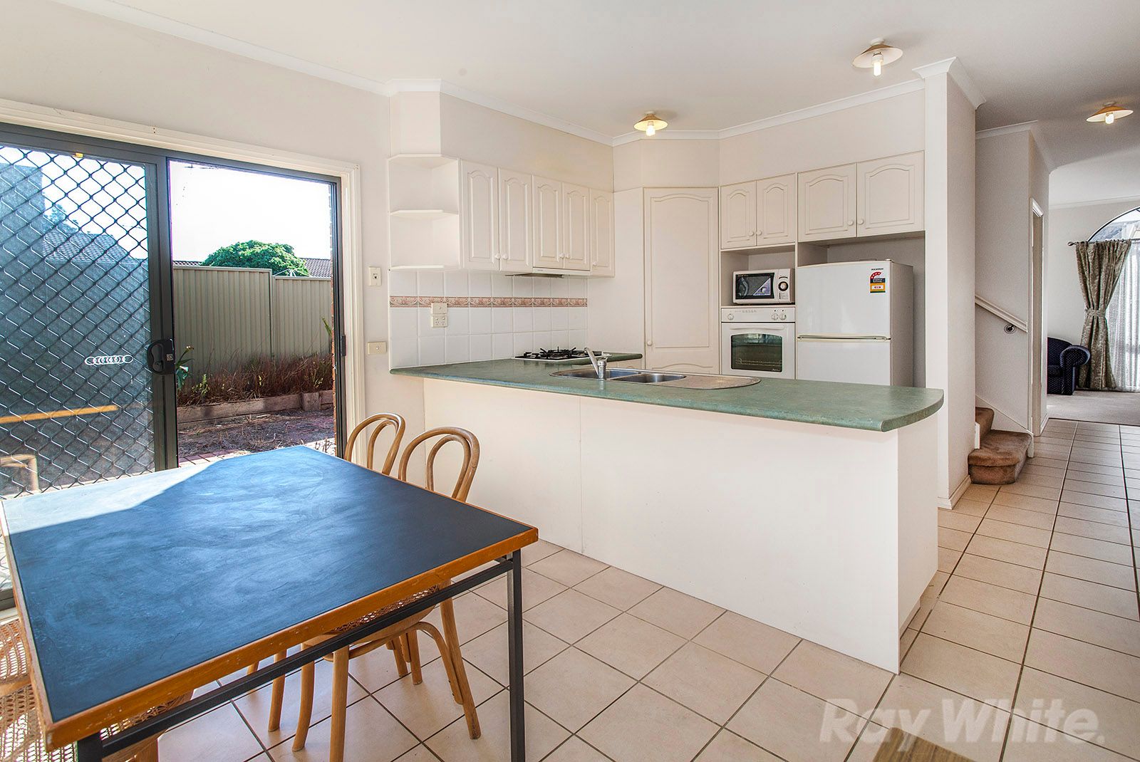 8 Conservatory Drive, Burwood, VIC 3125