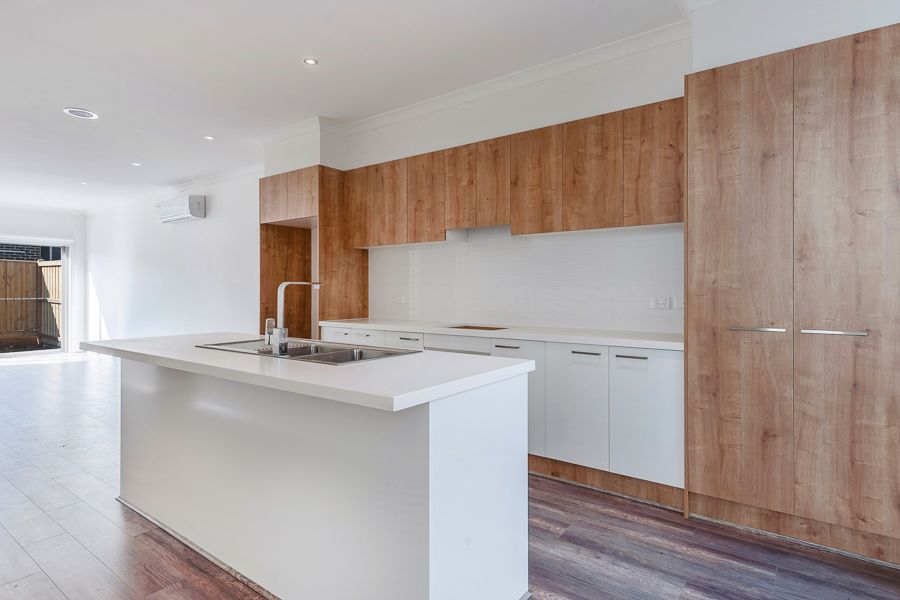 664 Grand Boulevard, Mickleham, VIC 3064