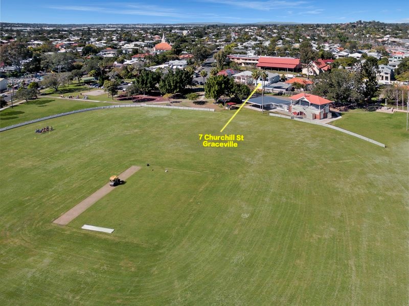 7 Churchill Street, Graceville, QLD 4075