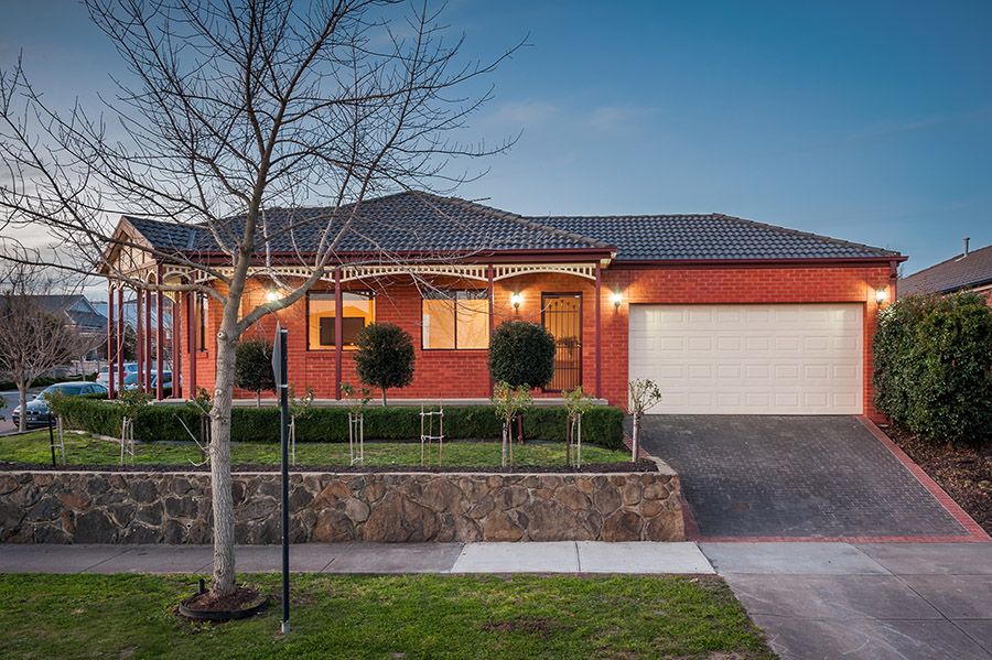 16 Burniston Avenue, Craigieburn, VIC 3064