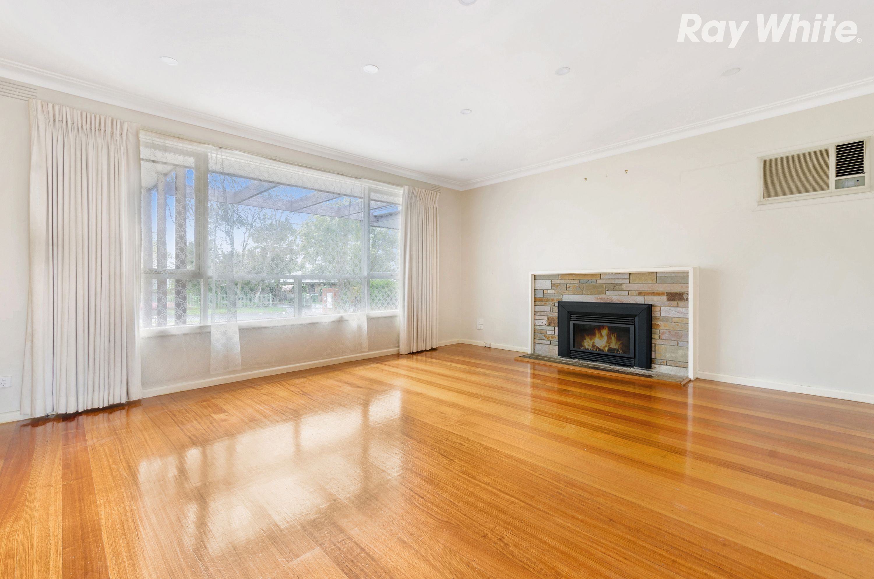 18 Thomas Street, Croydon South, VIC 3136