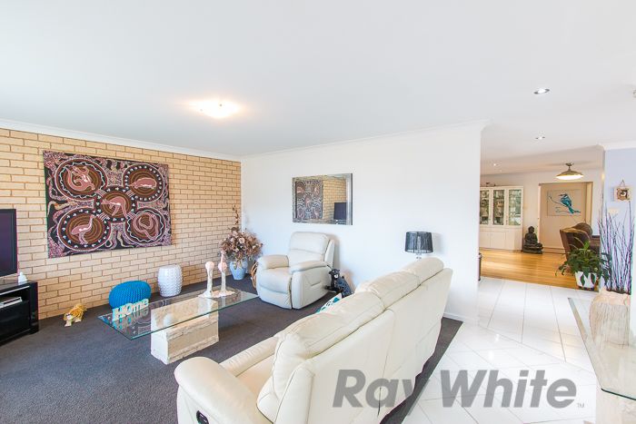 4 Milloba Close, Warners Bay, NSW 2282