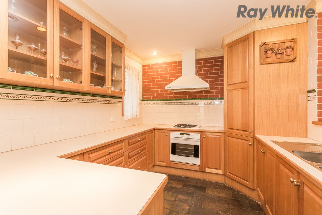 4 Poa Court, Delahey, VIC 3037