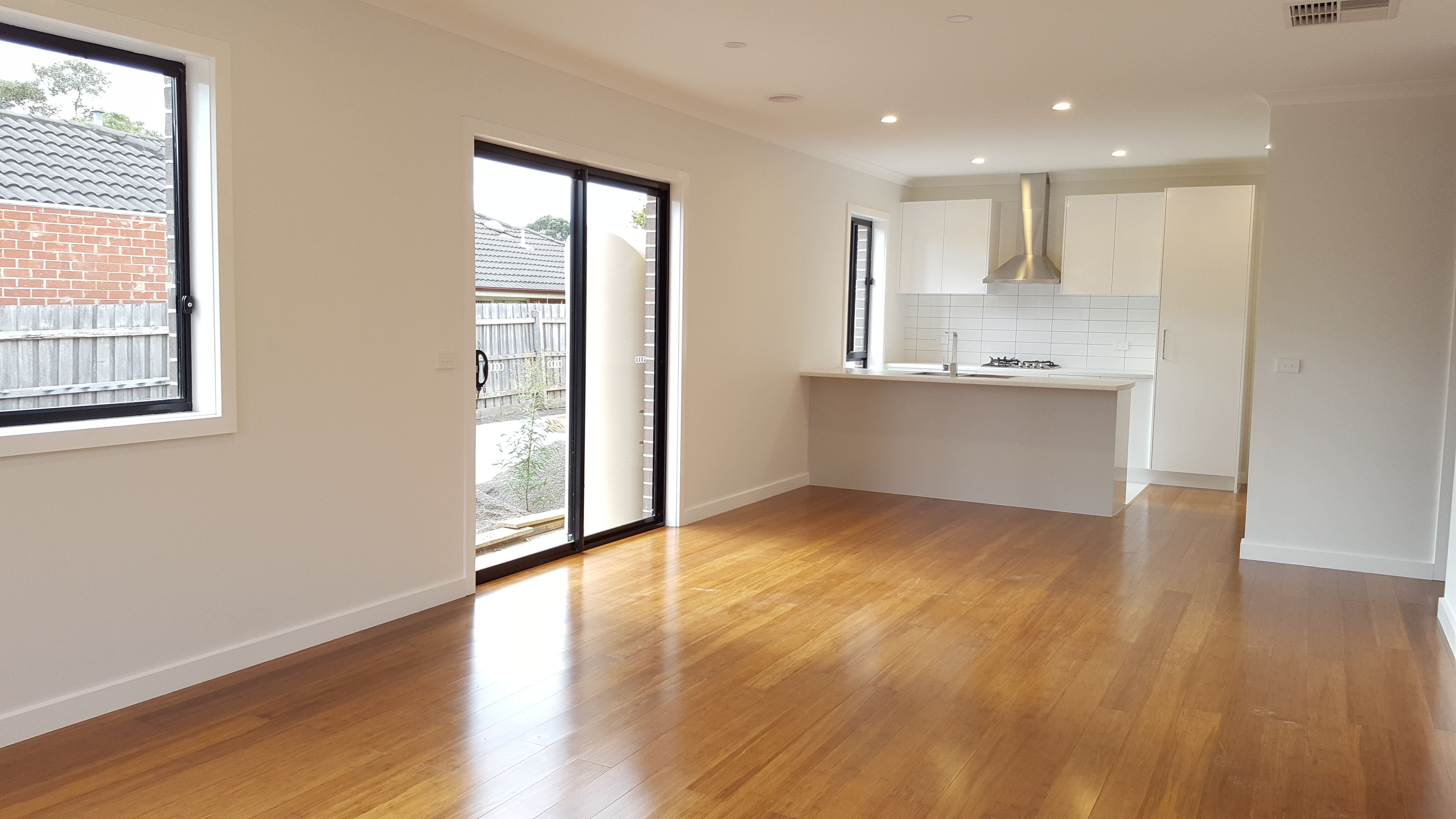 1/14 McGlynn Avenue, South Morang, VIC 3752
