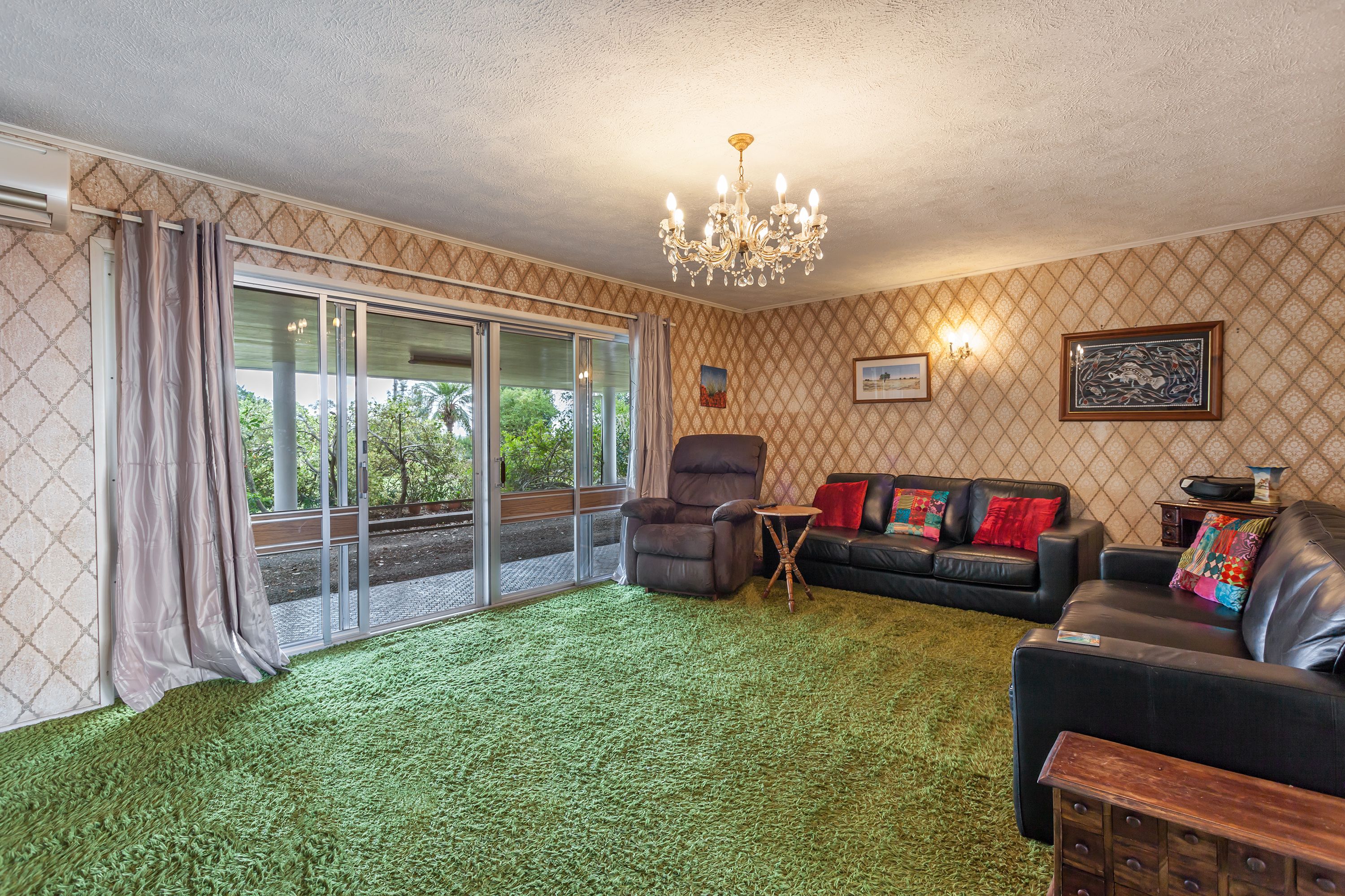 19 Murphys Creek Road, Blue Mountain Heights, QLD 4350