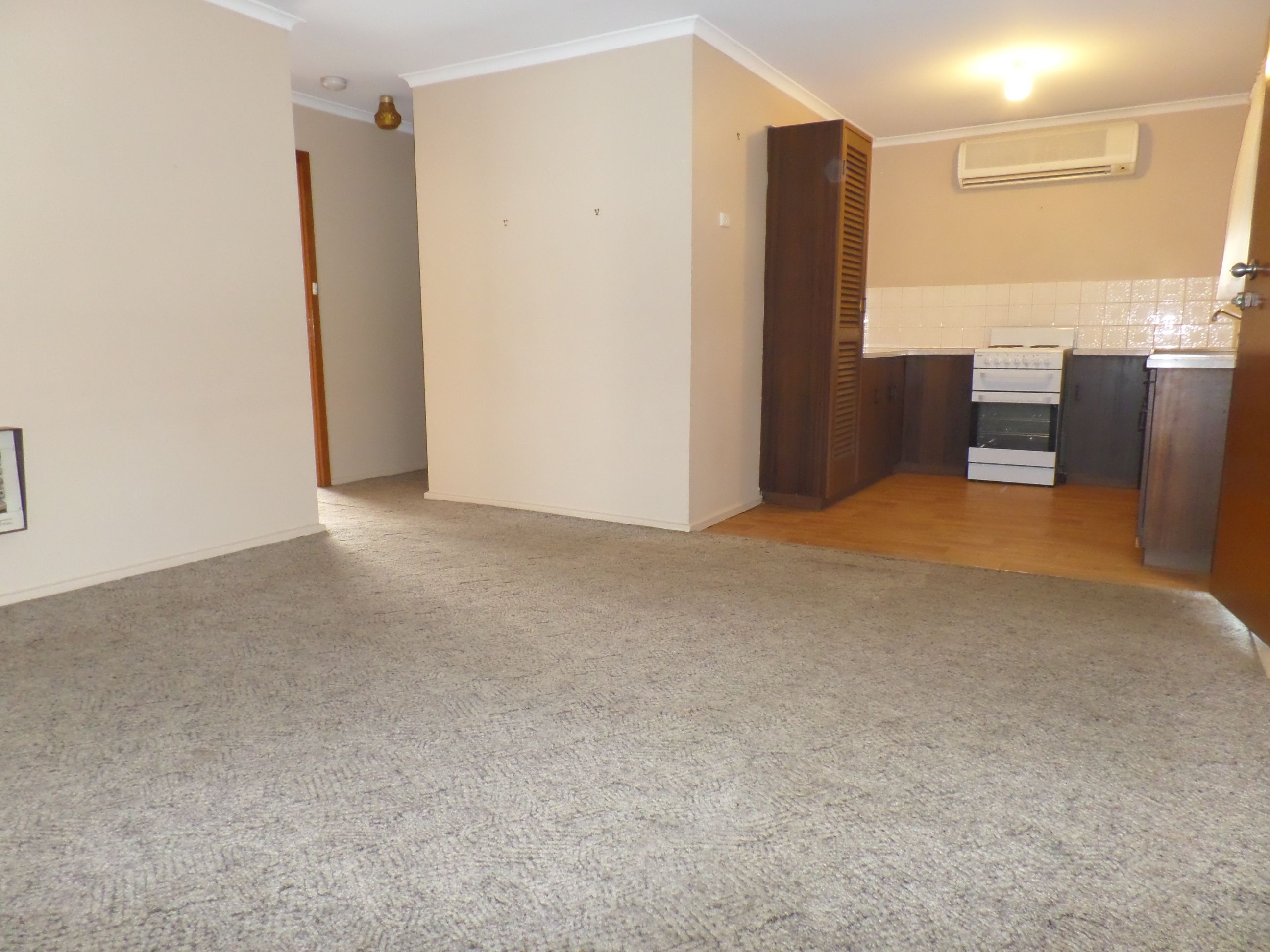 1/20 Graham Street, Lake Albert, NSW 2650