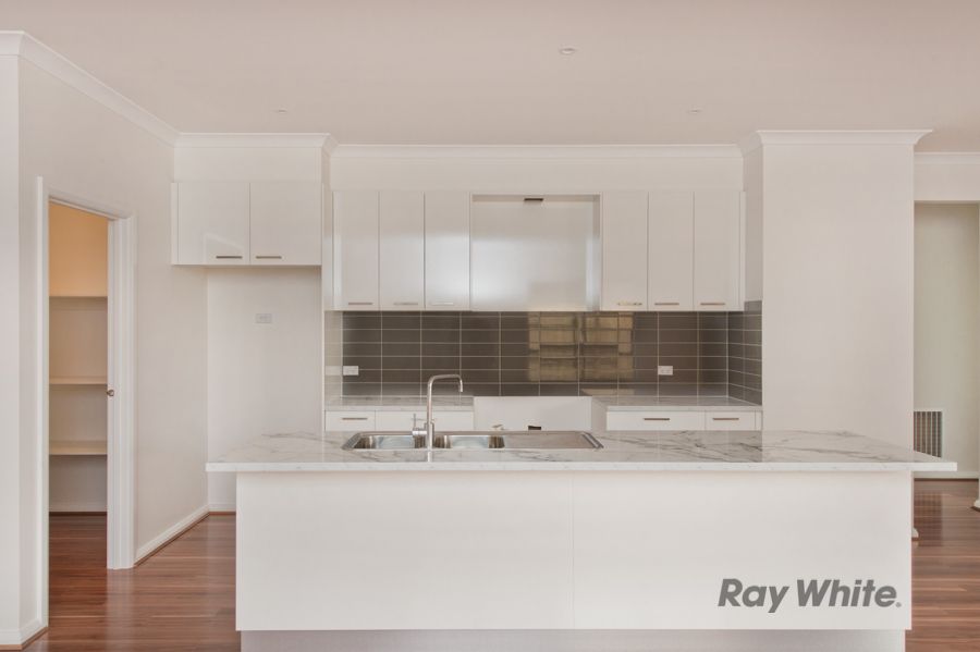 109 Turpentine Road, Brookfield, VIC 3338