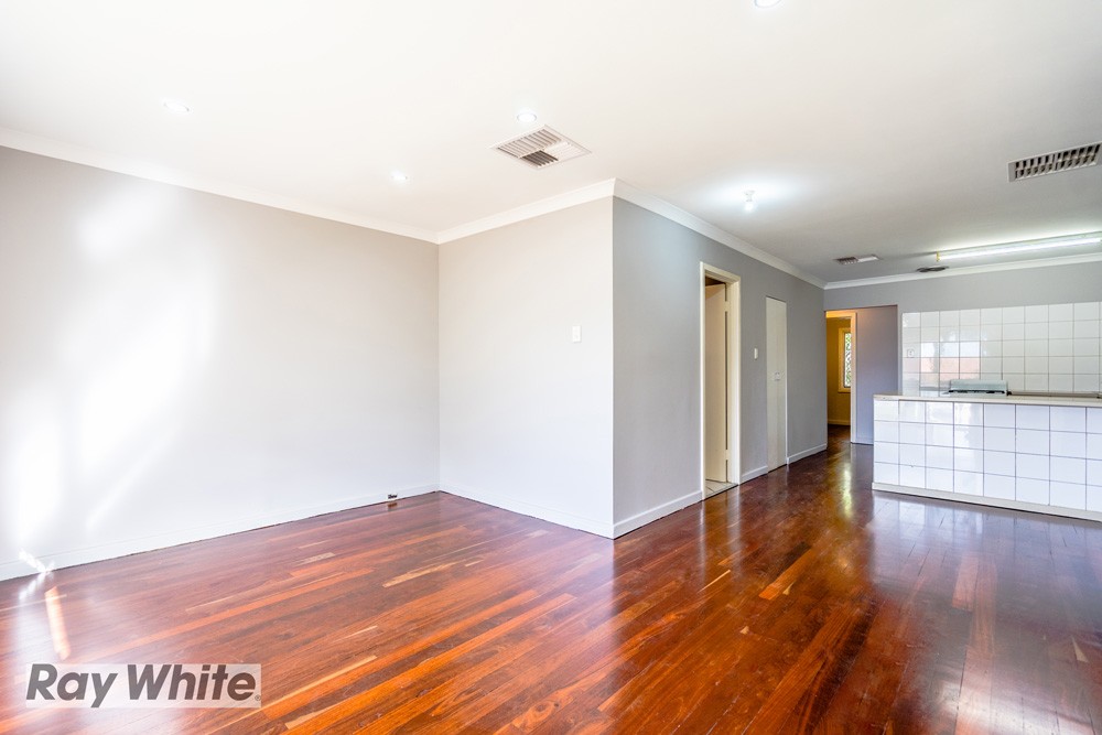 32 Calvert Way, Girrawheen, WA 6064