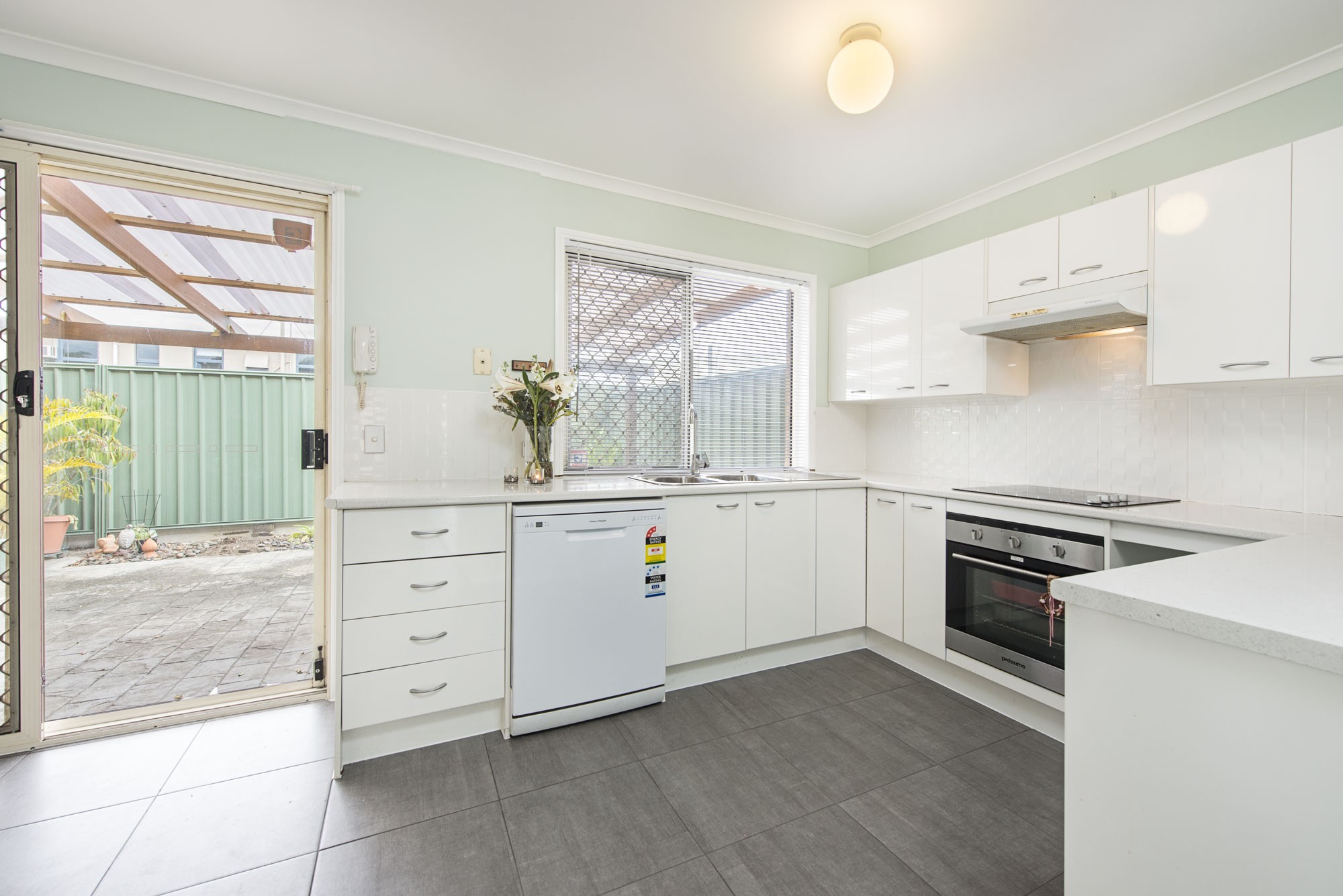 8/4-18 Harris Road, Underwood, QLD 4119