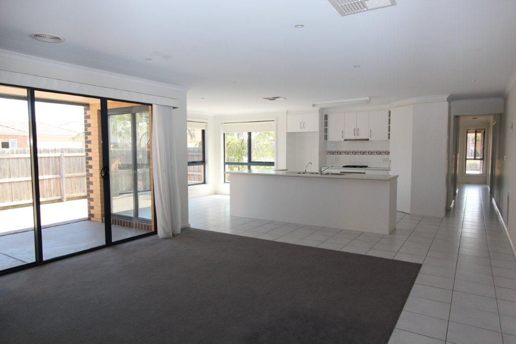 11 Blackheath Mews, Waurn Ponds, VIC 3216