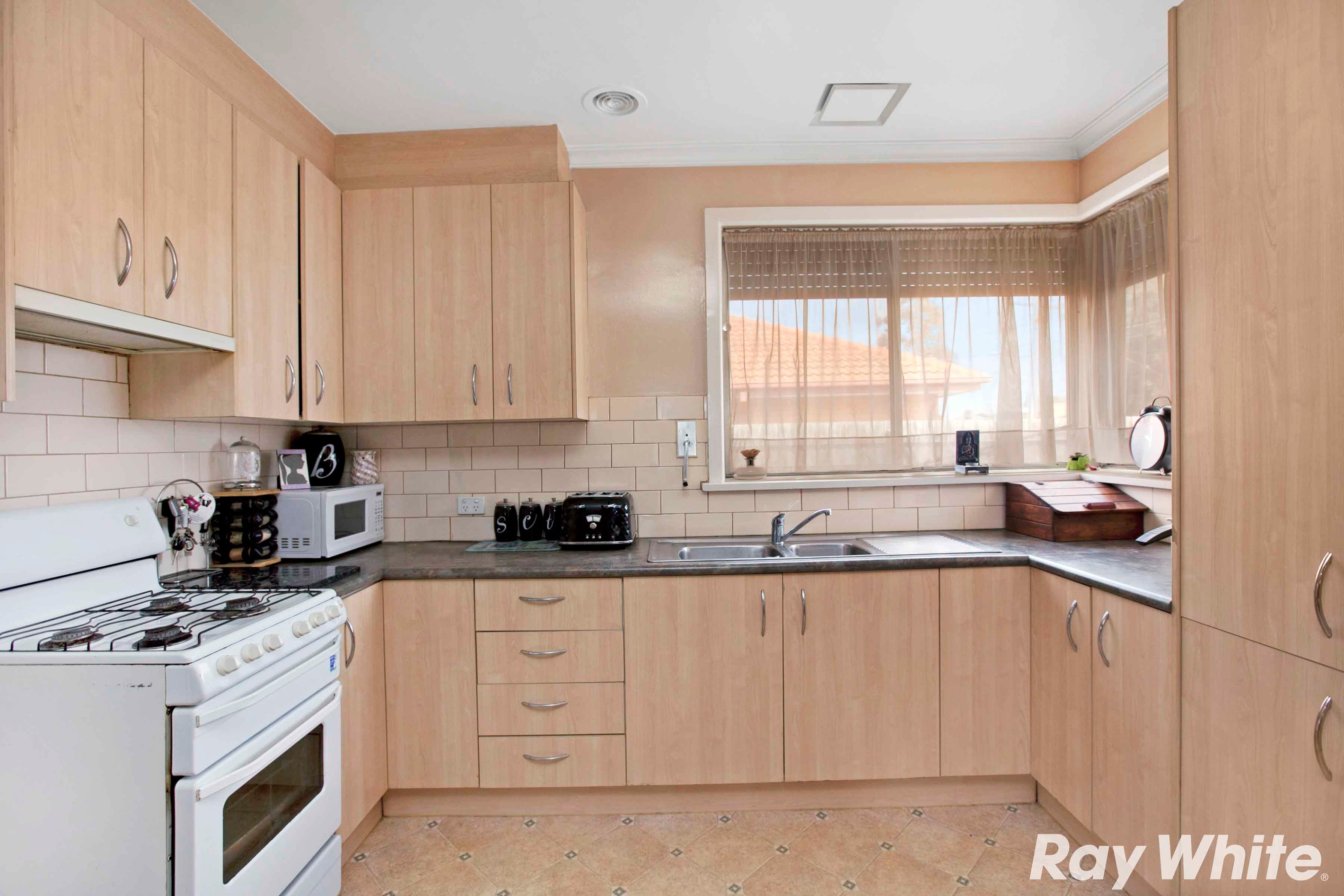 24 Edmondson Street, Lalor, VIC 3075