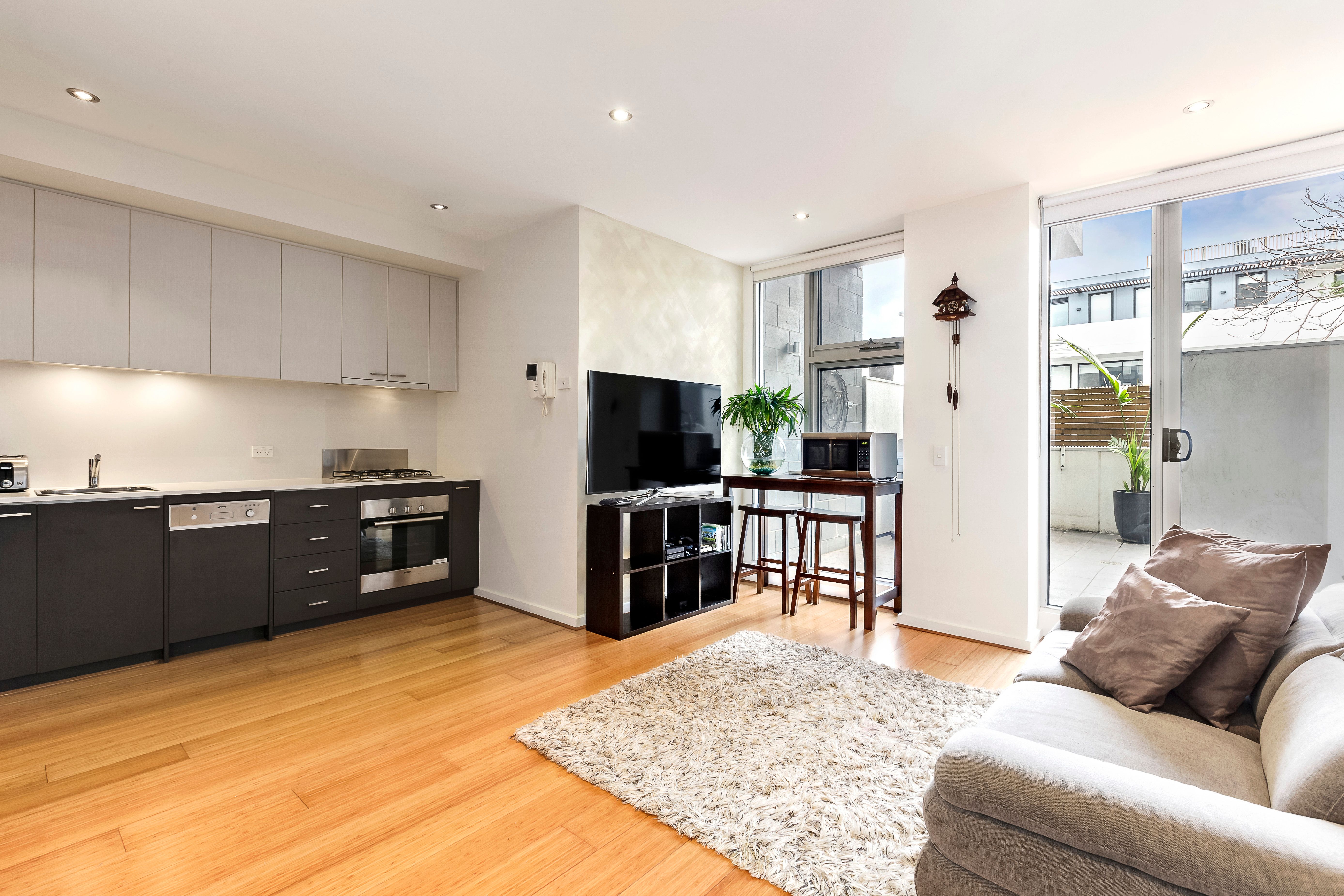 111/122 Ormond Road, Elwood, VIC 3184