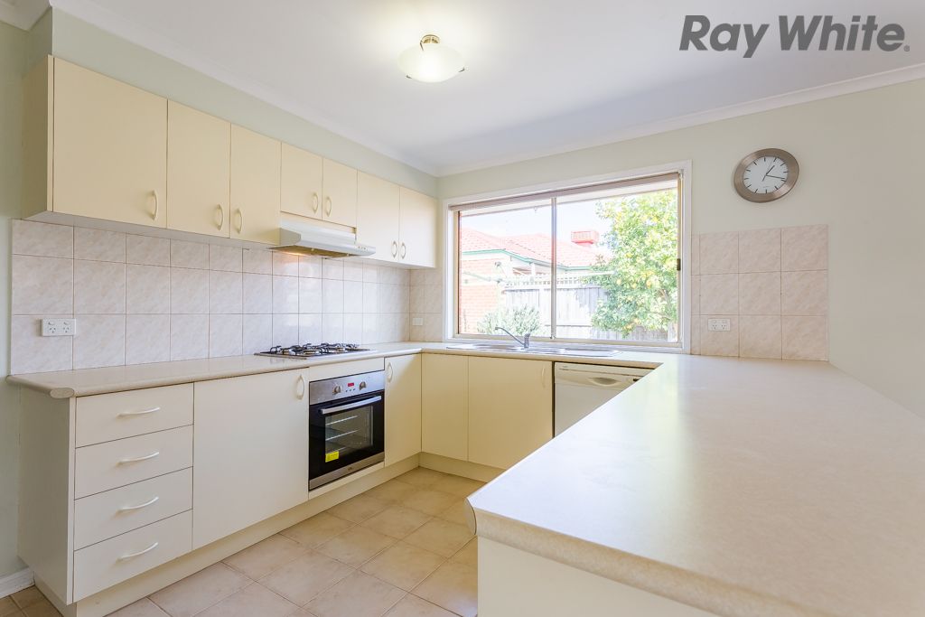 11 Mordaunt Drive, Hillside, VIC 3037