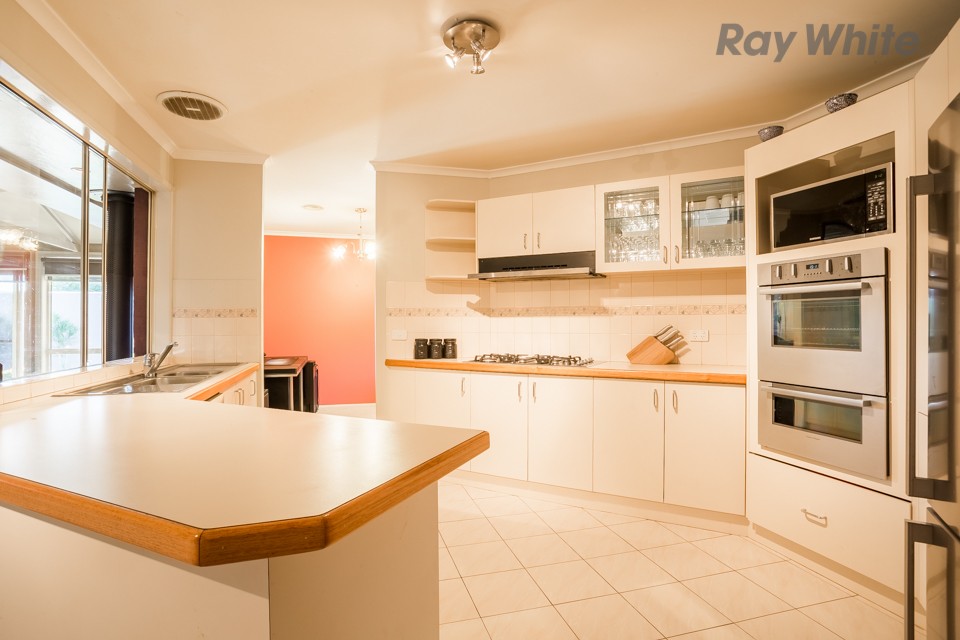 10 Bhangoo Court, Sydenham, VIC 3037
