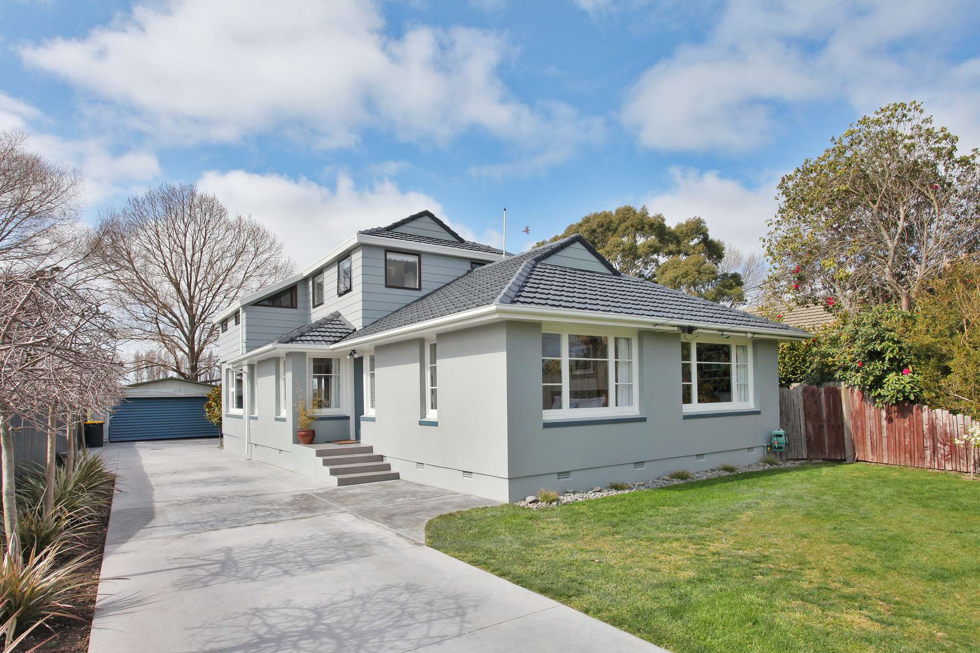 458 Hills Road photo 3