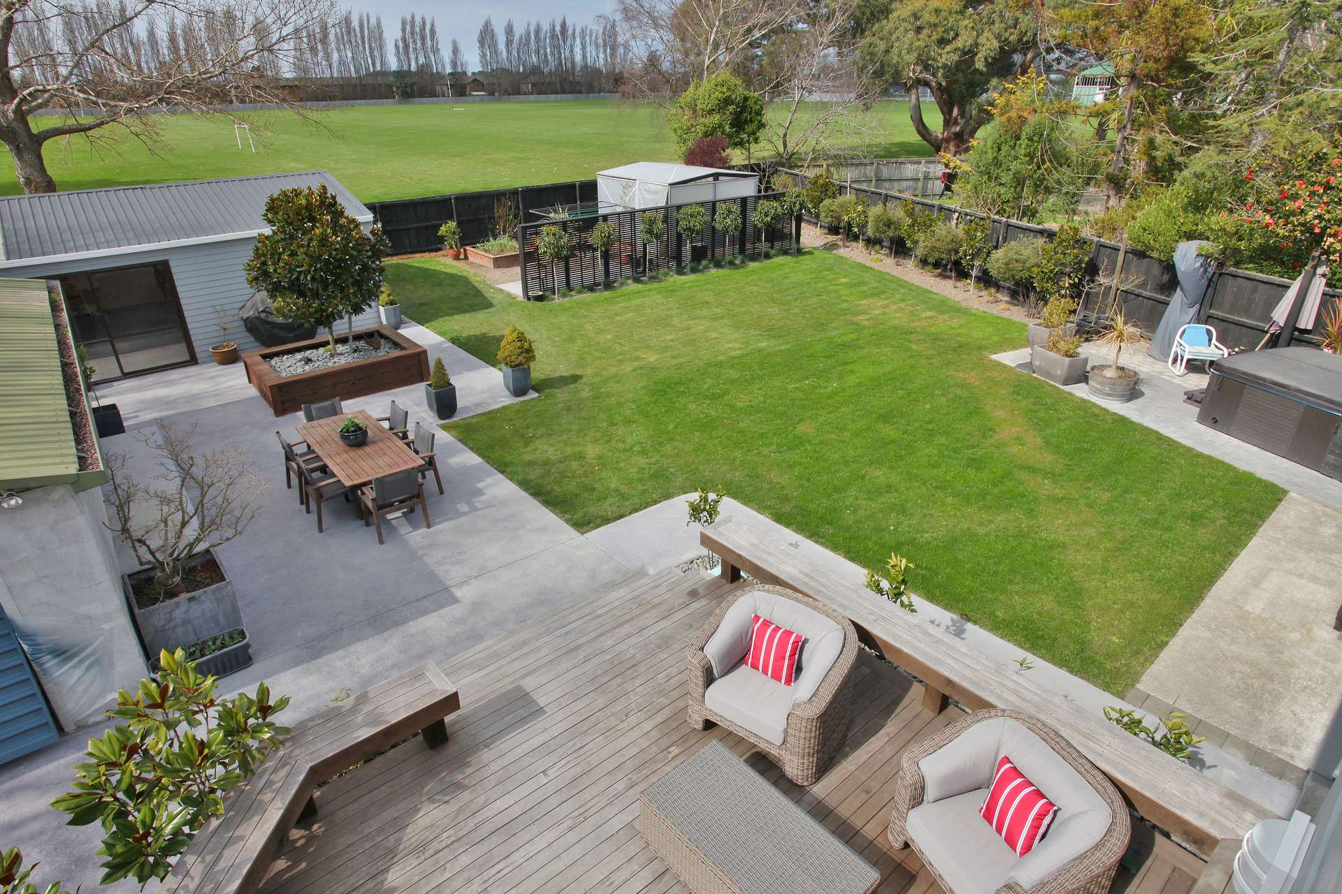 458 Hills Road photo 0