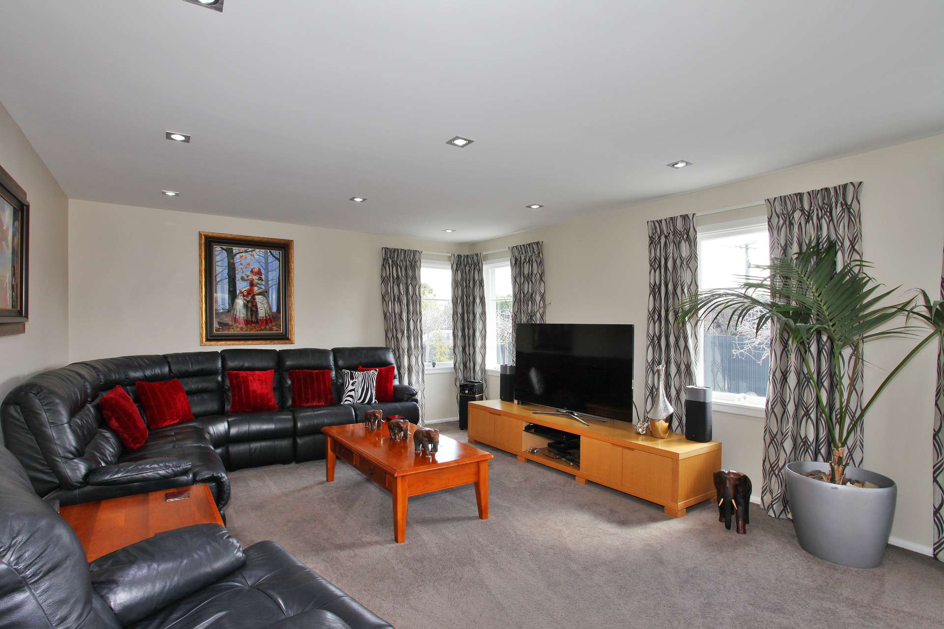 458 Hills Road photo 7