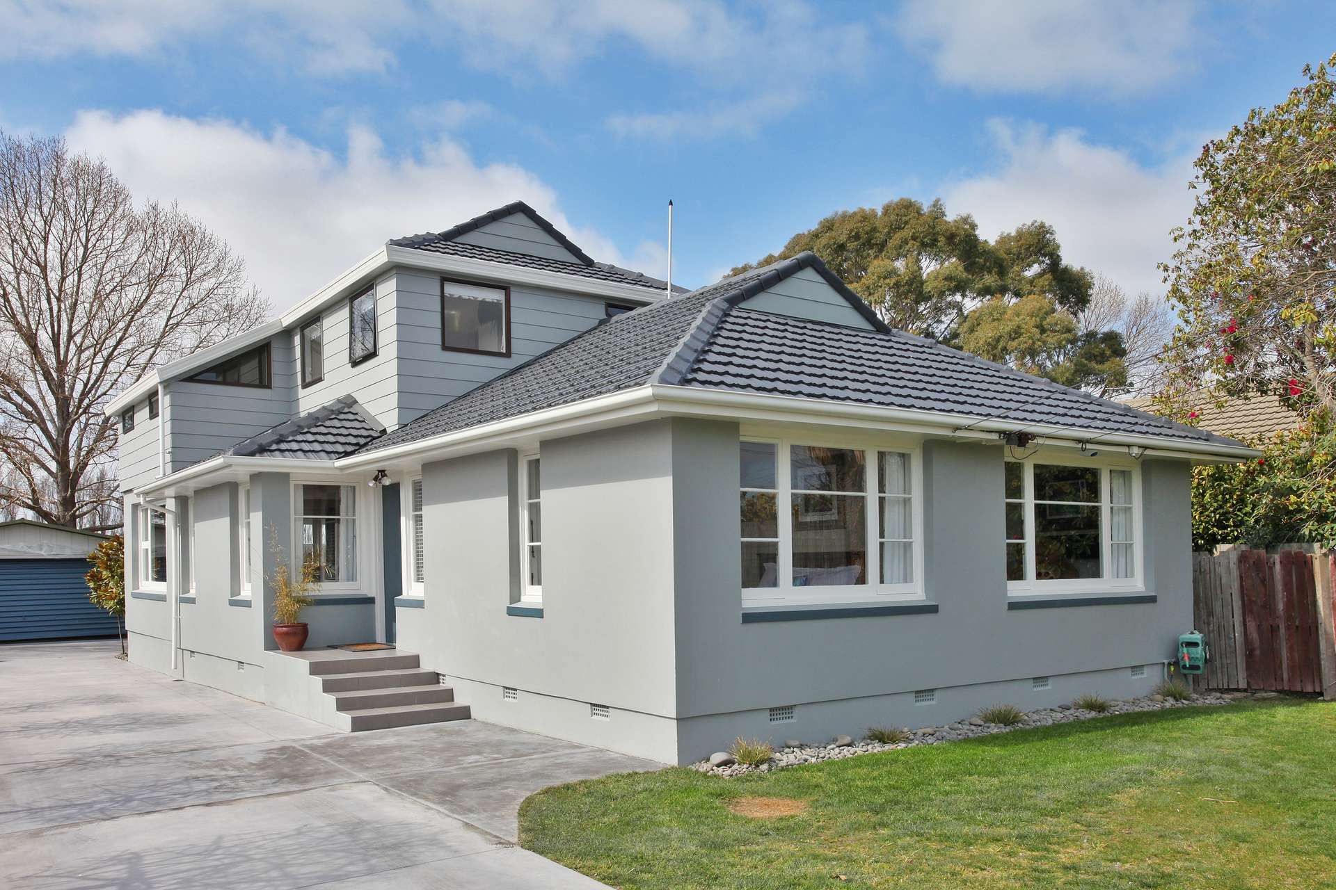 458 Hills Road photo 4