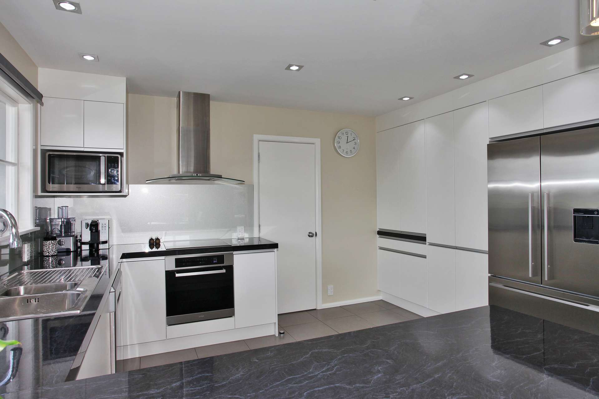 458 Hills Road photo 6