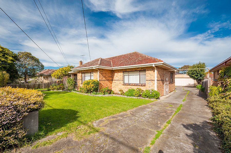9 McCasker Avenue, Reservoir, VIC 3073