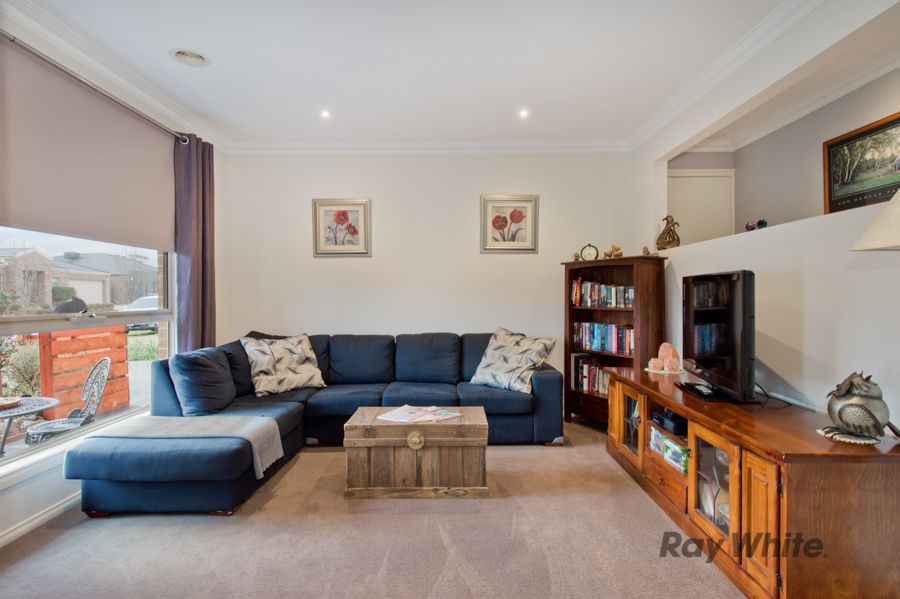 17 Desert Gum Way, Brookfield, VIC 3338