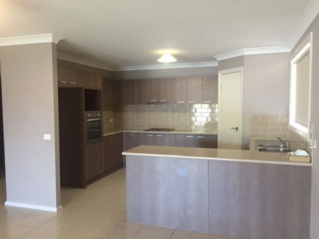 8 Ranclaud Street, Booragul, NSW 2284