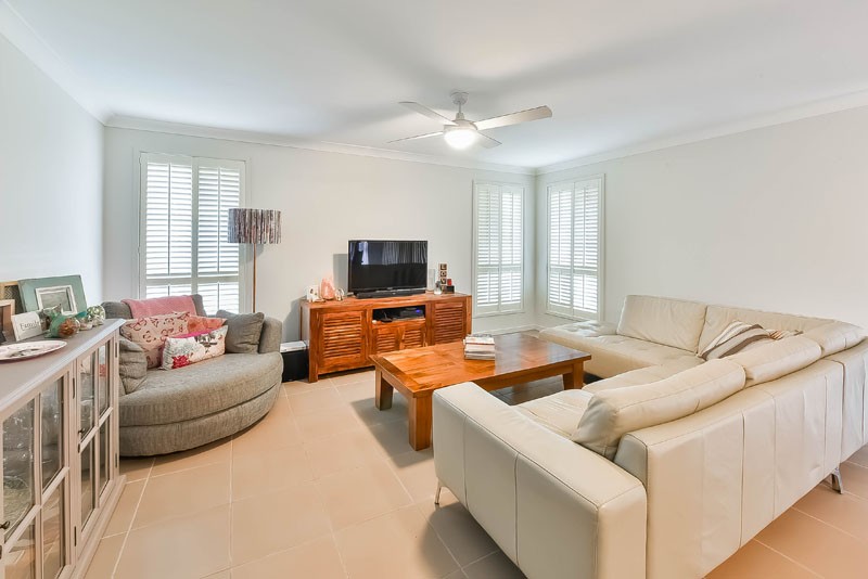 Elderslie, NSW 2570