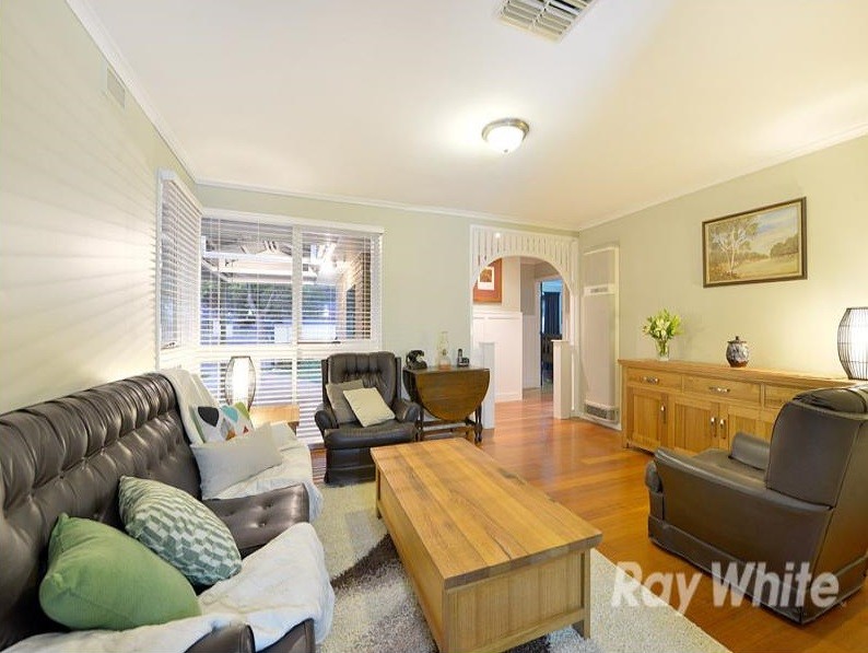 8 Glenfern Road, Ferntree Gully, VIC 3156