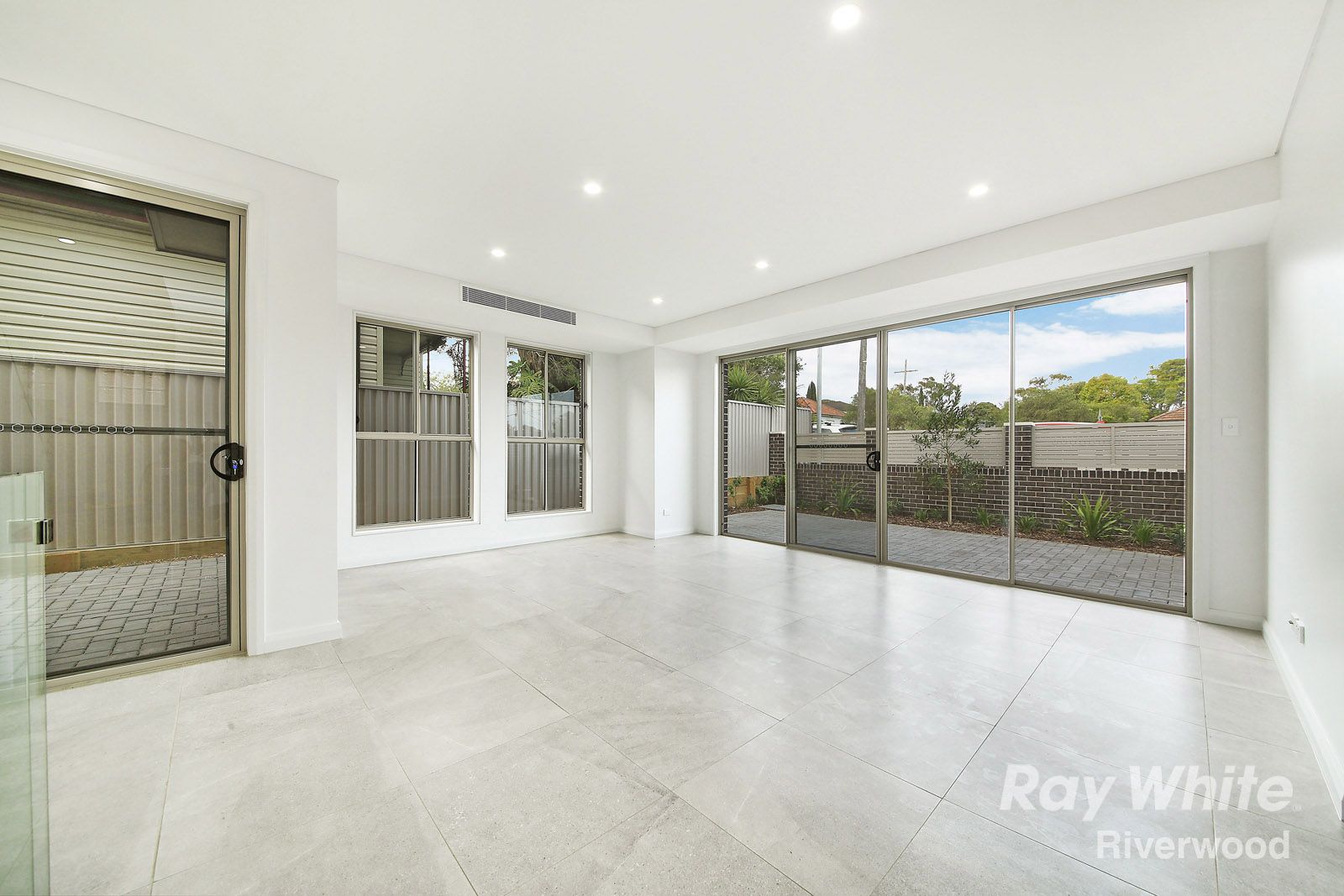 8/112 Karne Street, Roselands, NSW 2196