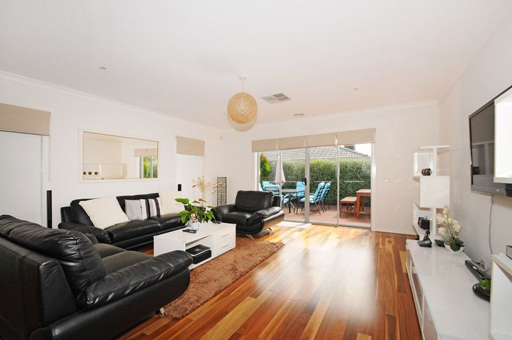 6 Eden Drive, Skye, VIC 3977