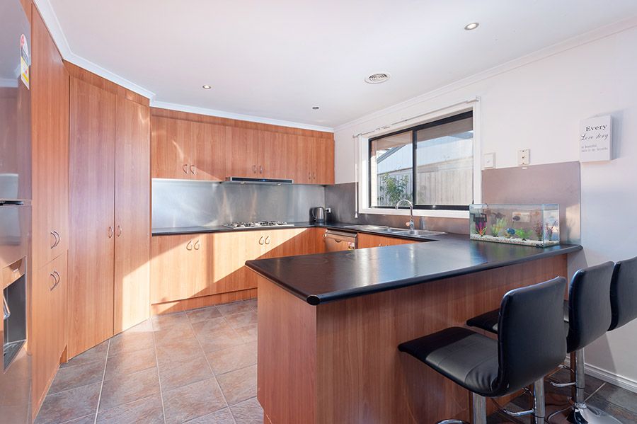 52 Statesman Avenue, Roxburgh Park, VIC 3064