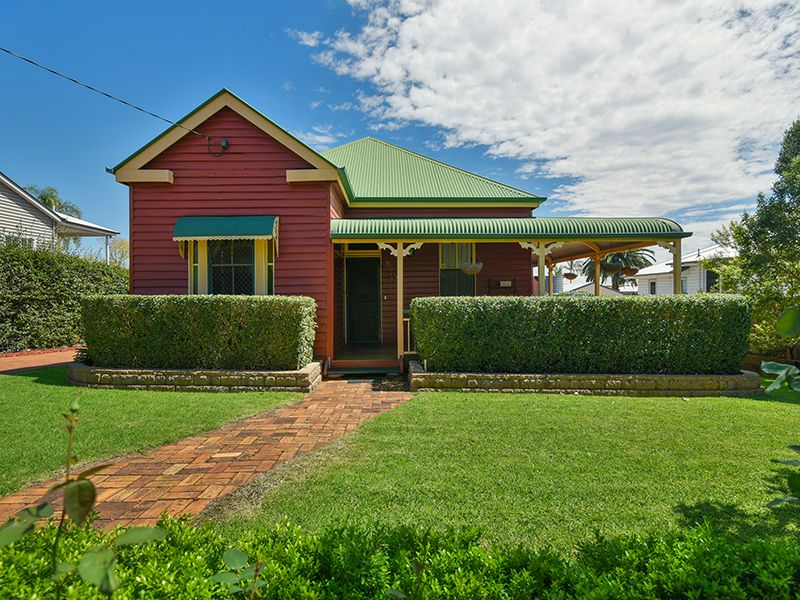 99 Mackenzie Street, East Toowoomba QLD 4350