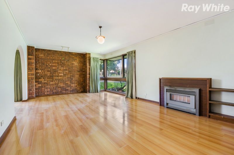 33 Swift Drive, Glen Waverley, VIC 3150