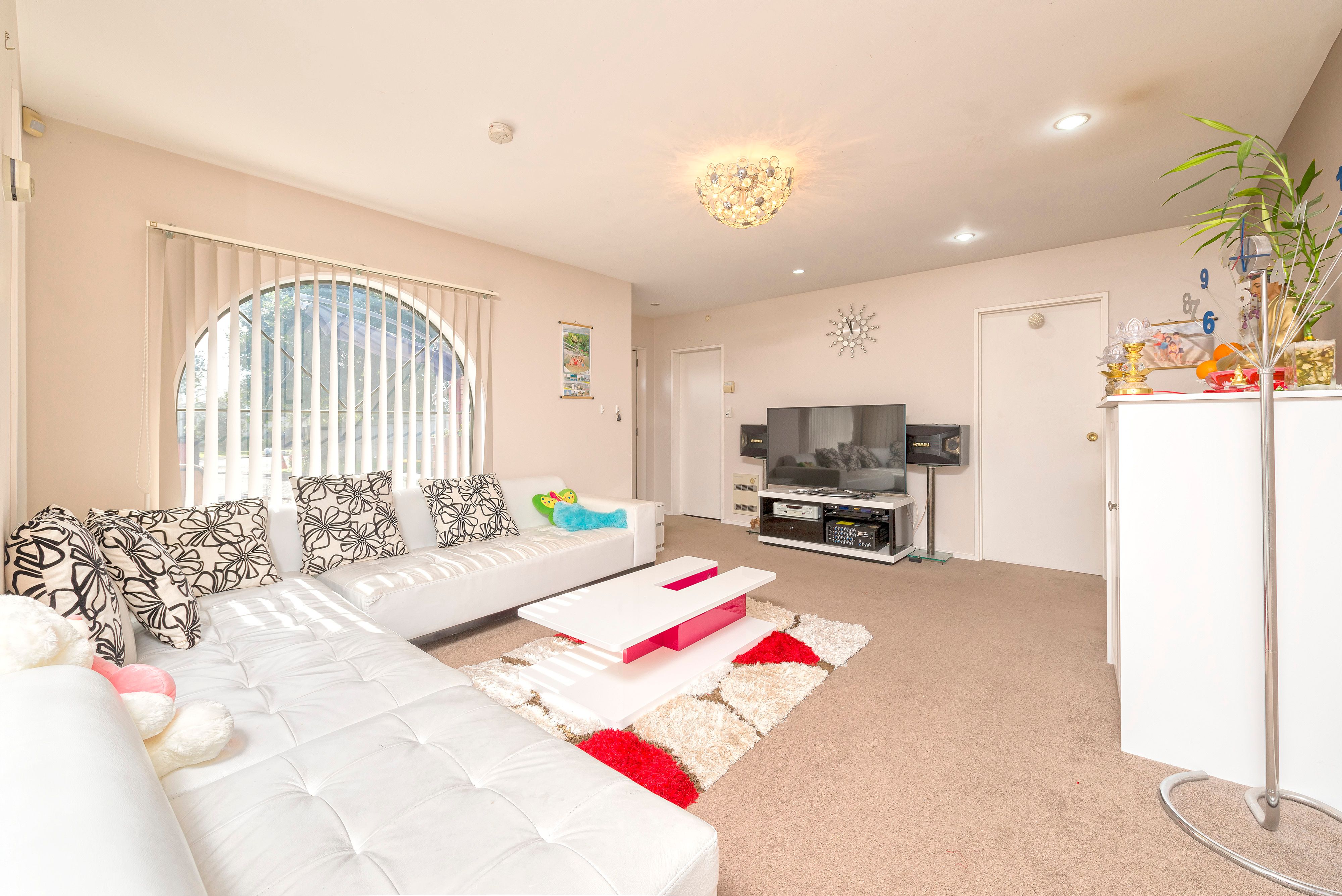 2/16 Ultima Place, Clover Park, Manukau City