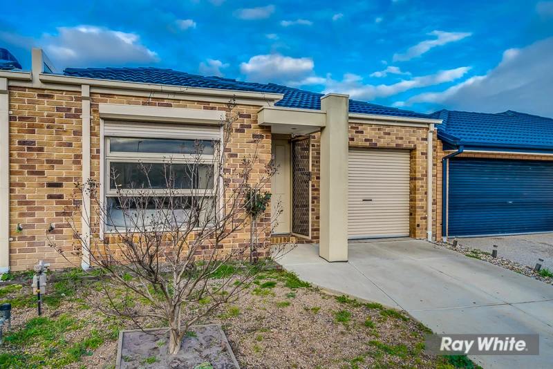 2/8 CASABLANCA Court, Truganina, VIC 3029