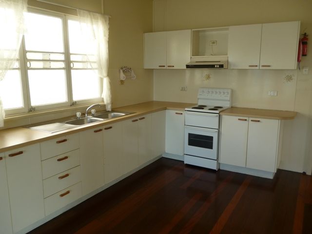 17 Bradman Avenue, Maroochydore, QLD 4558