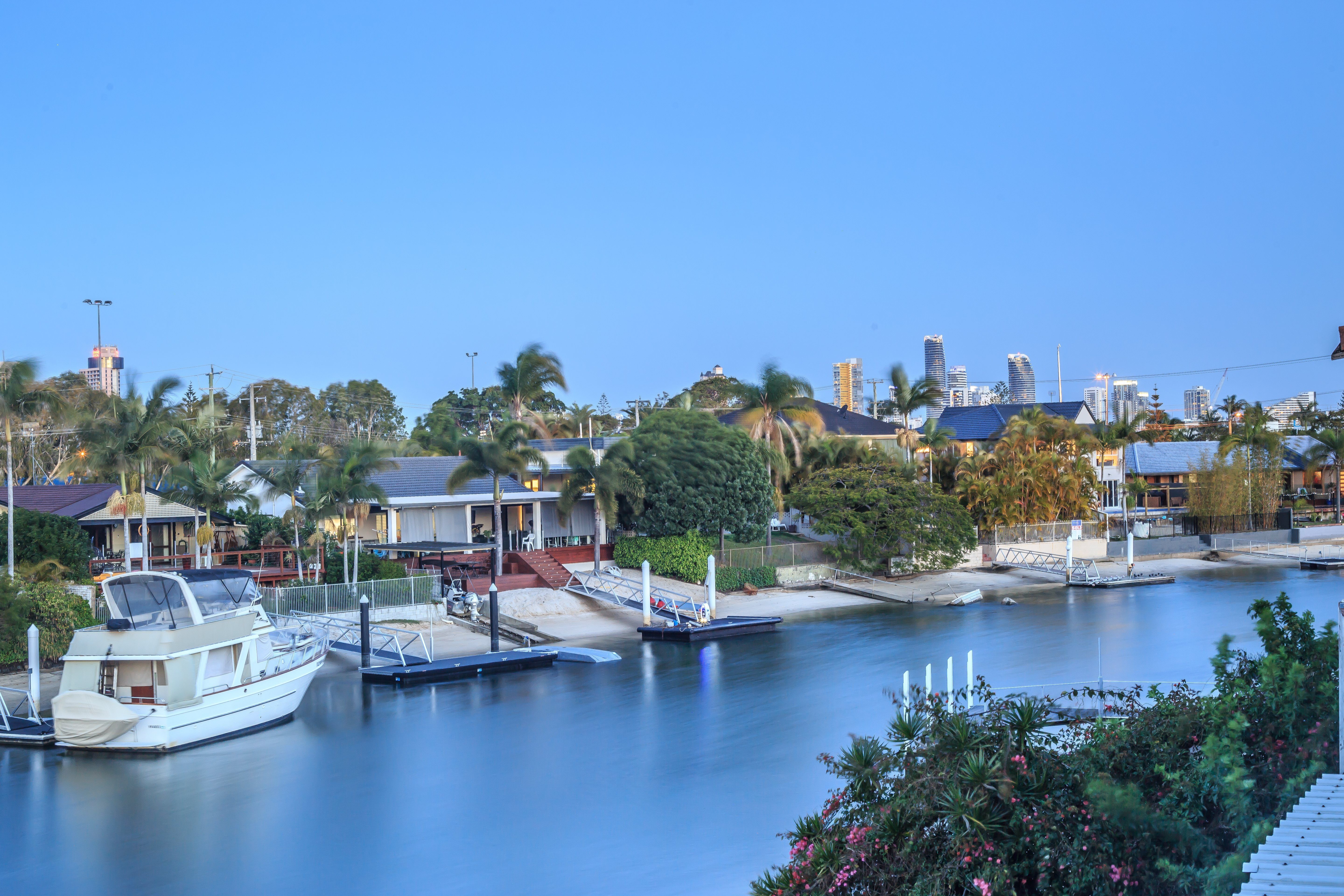 77 salerno Street, Surfers Paradise, QLD 4217